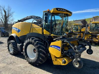 New Holland FR850 Forage Cruiser